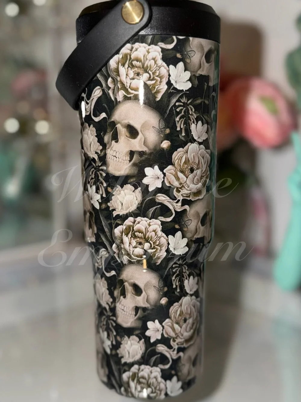 Hydrapeak Artesian Collection gothic tan beige roses skull 32oz Insulated Tumblr